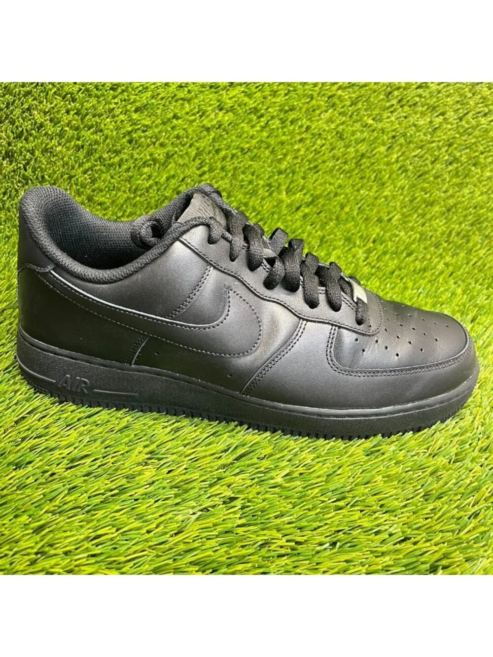 Nike Air Force 1 Low '07 Mens Size 11 Black Athletic Lifestyle Shoes Sneakers